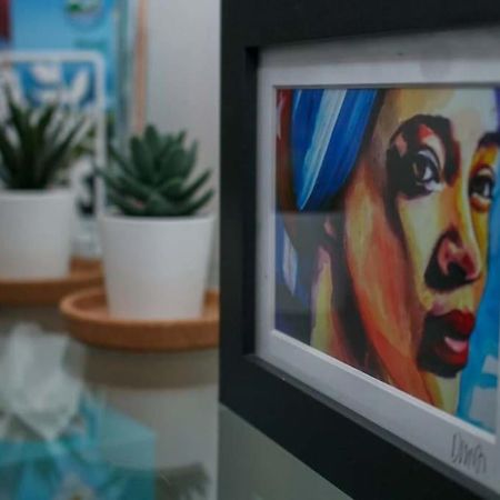 סוואנסי Luxe Living Guest House-Sleeps 6 -Family Friendly-Private Parking-Wifi-City-Beach מראה חיצוני תמונה